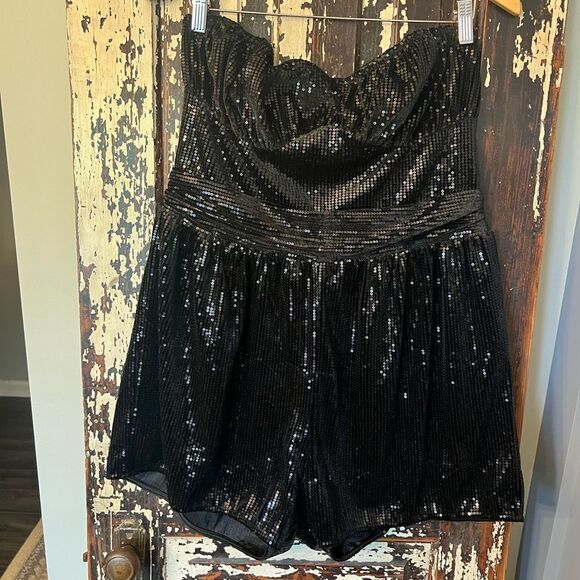 Pretty Little Thing Black Sequin Strapless Romper. Size 12. - Picture 1 of 6